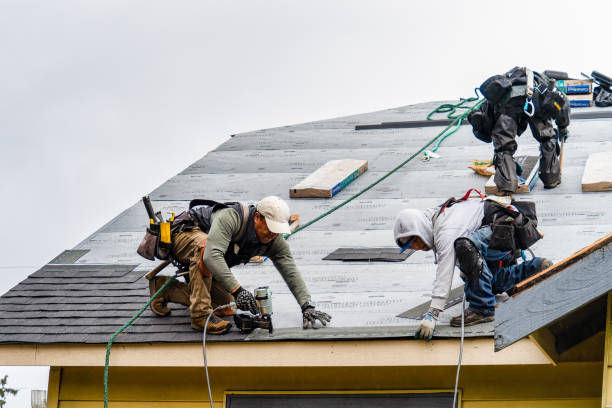 Professional Gutter Installation technician working in Fair Oaks, VA